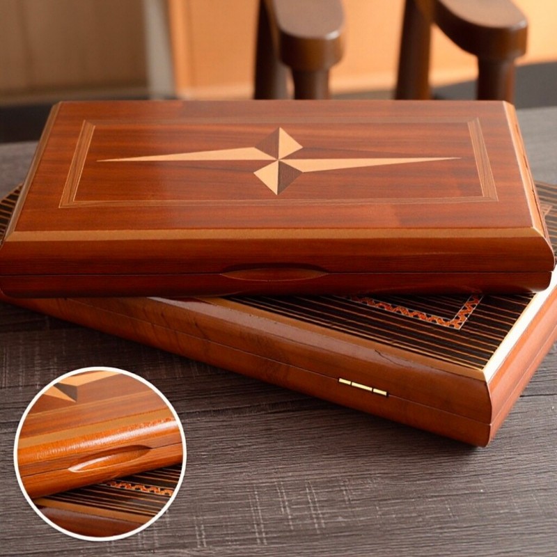 Massief houten backgammon 11-1 - Board Game Yearbook recensie en prijs