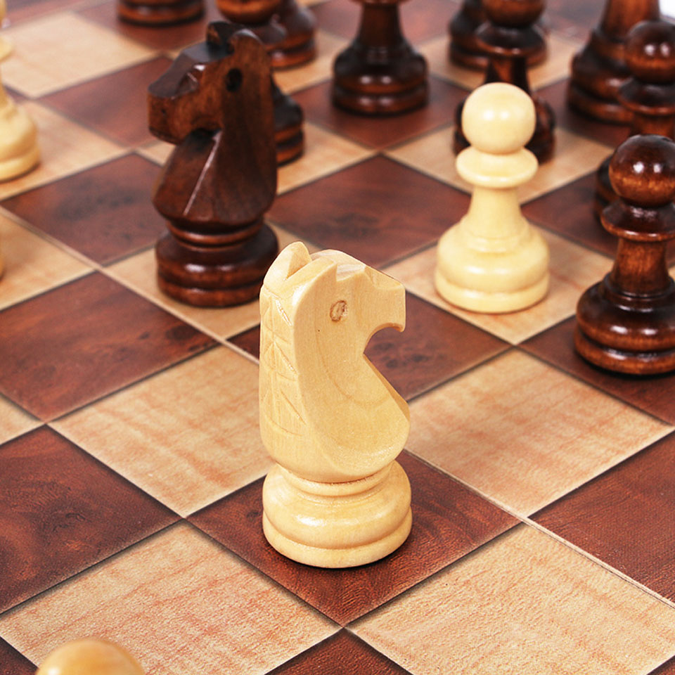3-in-1 houten schaak-, backgam - Board Game Yearbook recensie en prijs