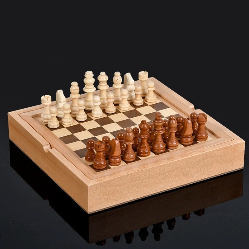 5-in-1 houten schaakbord handg - Board Game Yearbook recensie en prijs